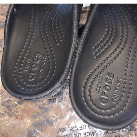 NWT NEW Crocs Kadee II Flip Women’s Black Sandals Size 5, color black - Picture 3 of 8